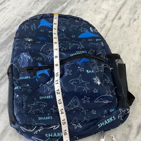 Shark Print Child’s Backpack New without Tags Lightweight Back to School - Picture 7 of 7